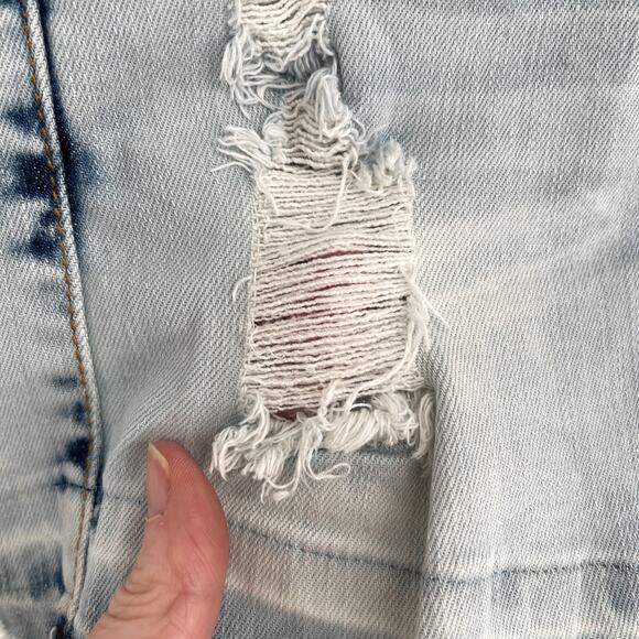 Machine NEW Women's Distressed Shorts Frayed Hem Light Denim Wash Size M/28 Blue - Picture 3 of 9